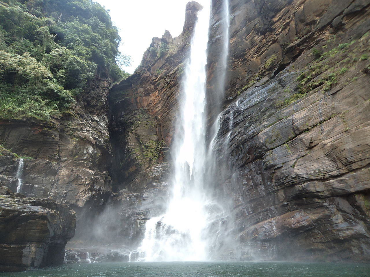 Chutes de Laxapana
